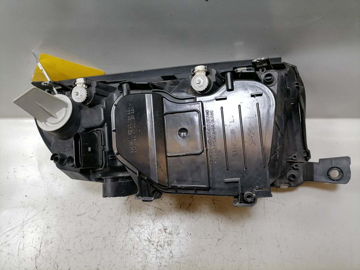 Skoda Fabia 6Y Scheinwerfer links Halogen Chrom Hintergrund Hersteller TYC Bj.2002